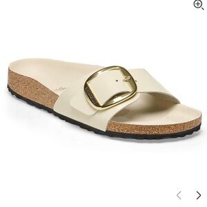 Madrid big buckle high shine ecru